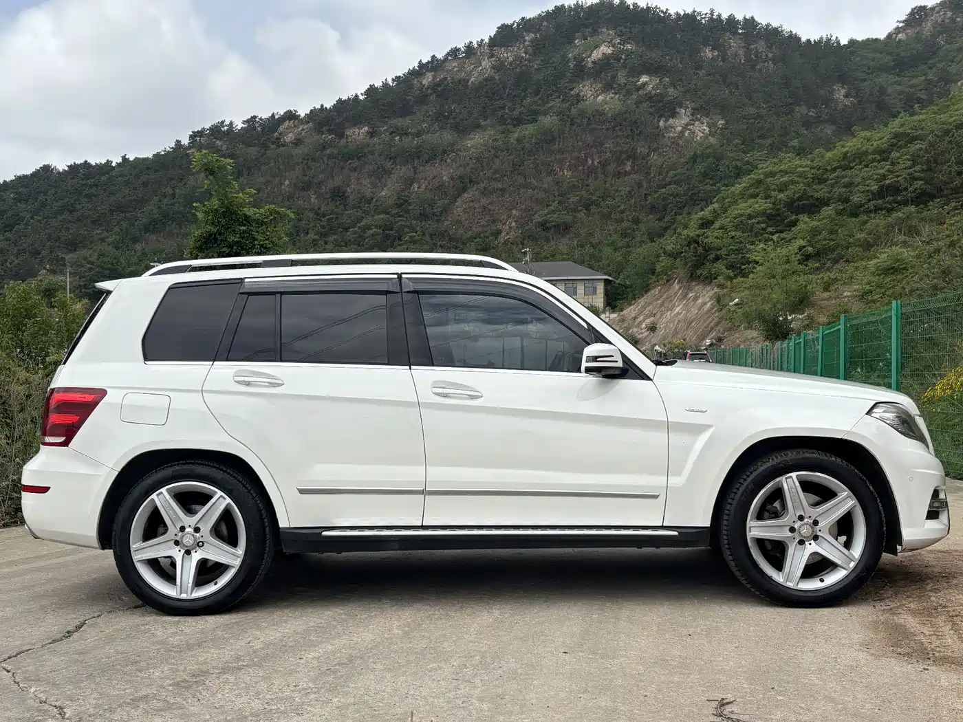 Mercedes-Benz GLK-Class 2015 GLK 300 4MATIC Luxury Ultimate Edition фото 4