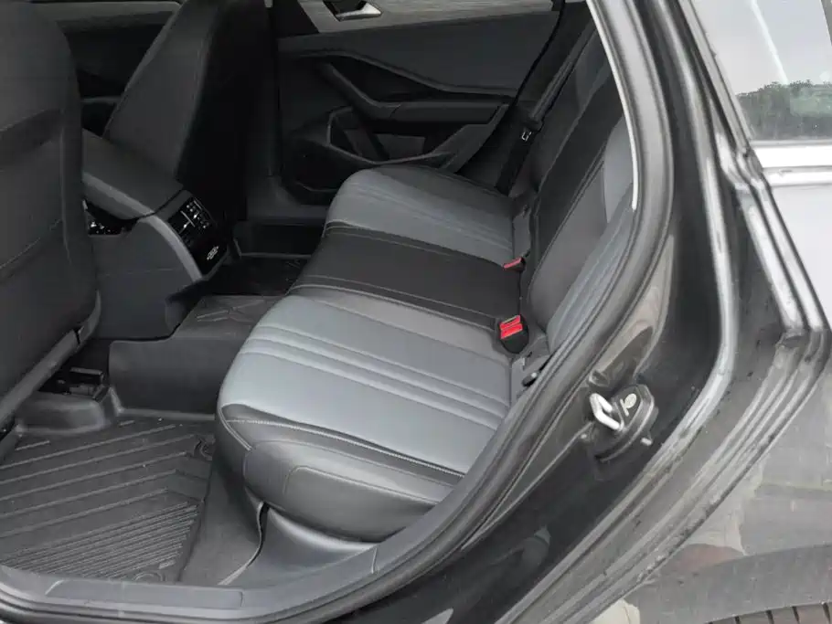 Volkswagen Sagitar 2026 2026 Model 30 Million Special Selection 300TSI DSG Surpass Edition