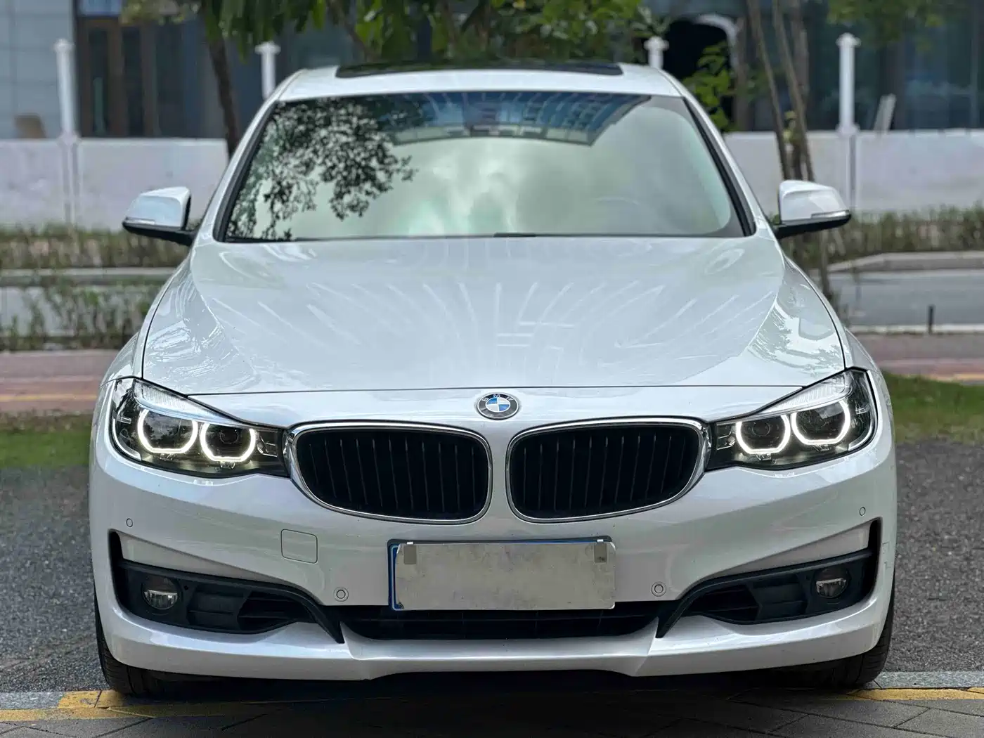 BMW 3 Series GT 2018 320i Fashion фото 2