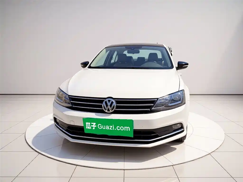 Volkswagen Sagitar 2016 230TSI 25th Anniversary Edition фото 24