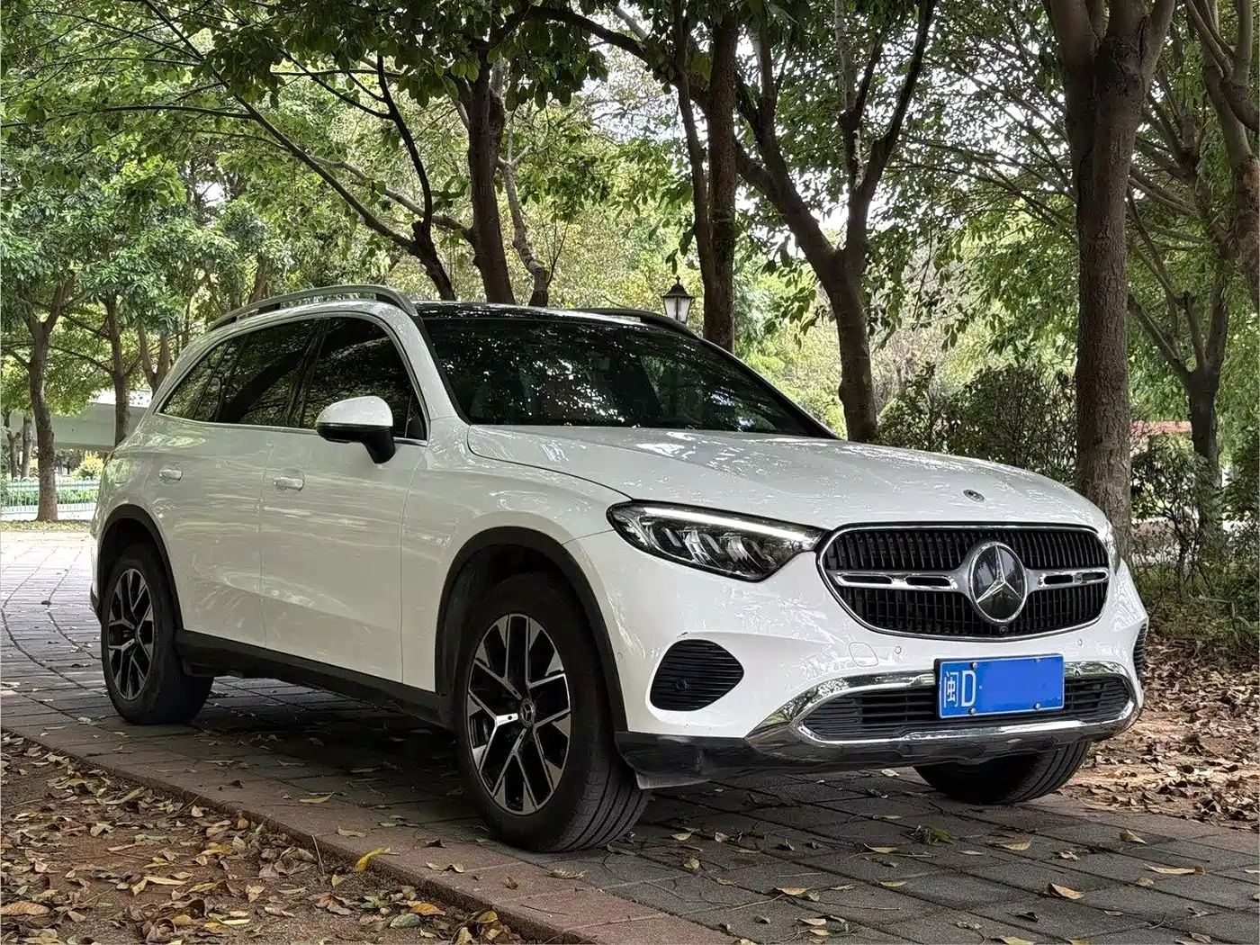 Mercedes-Benz GLC 2023 GLC 260 L 4MATIC Sport 5-seater фото 2