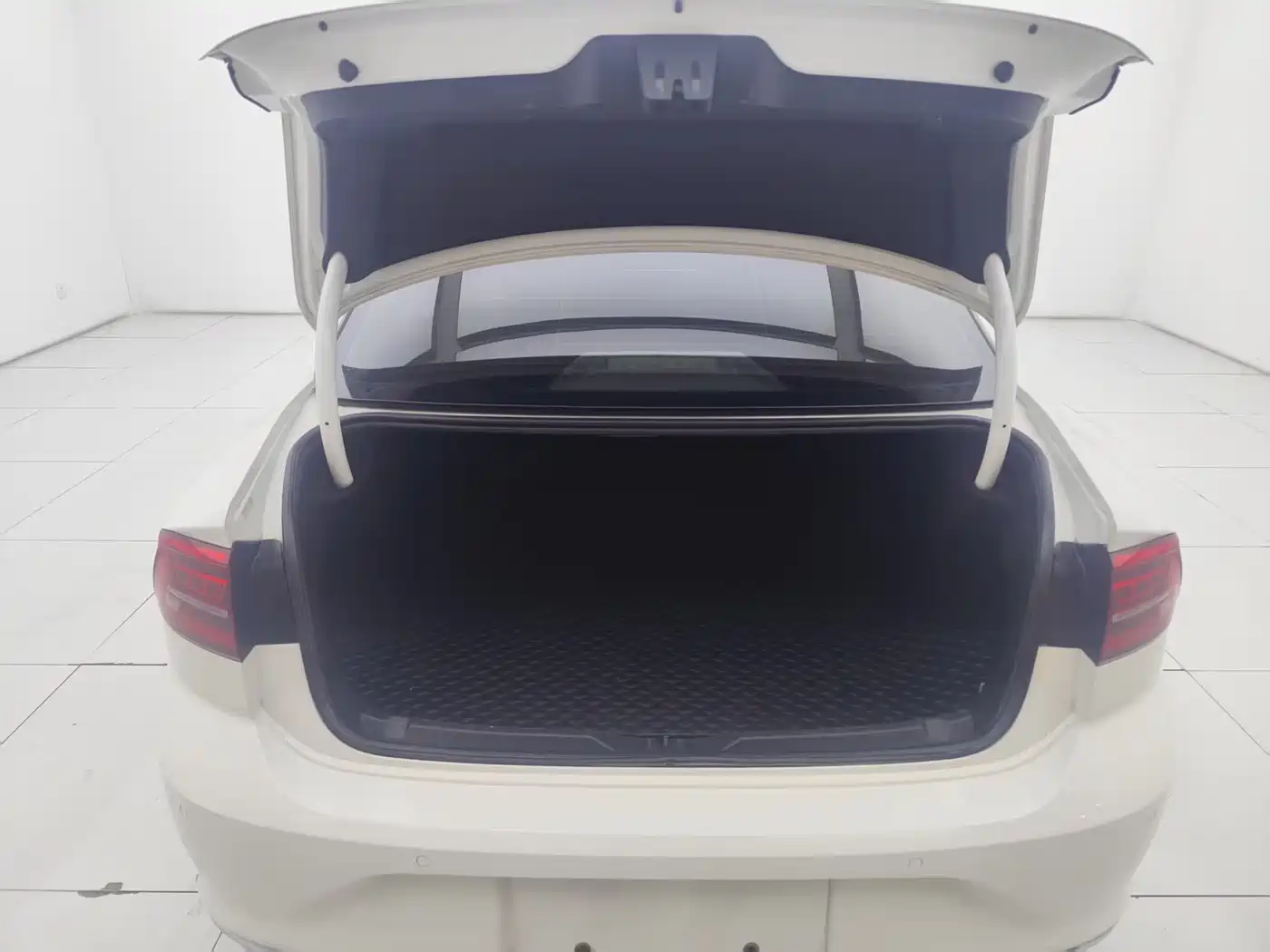 Volkswagen Lamando 2021 280TSI DSG Comfort Edition фото 16