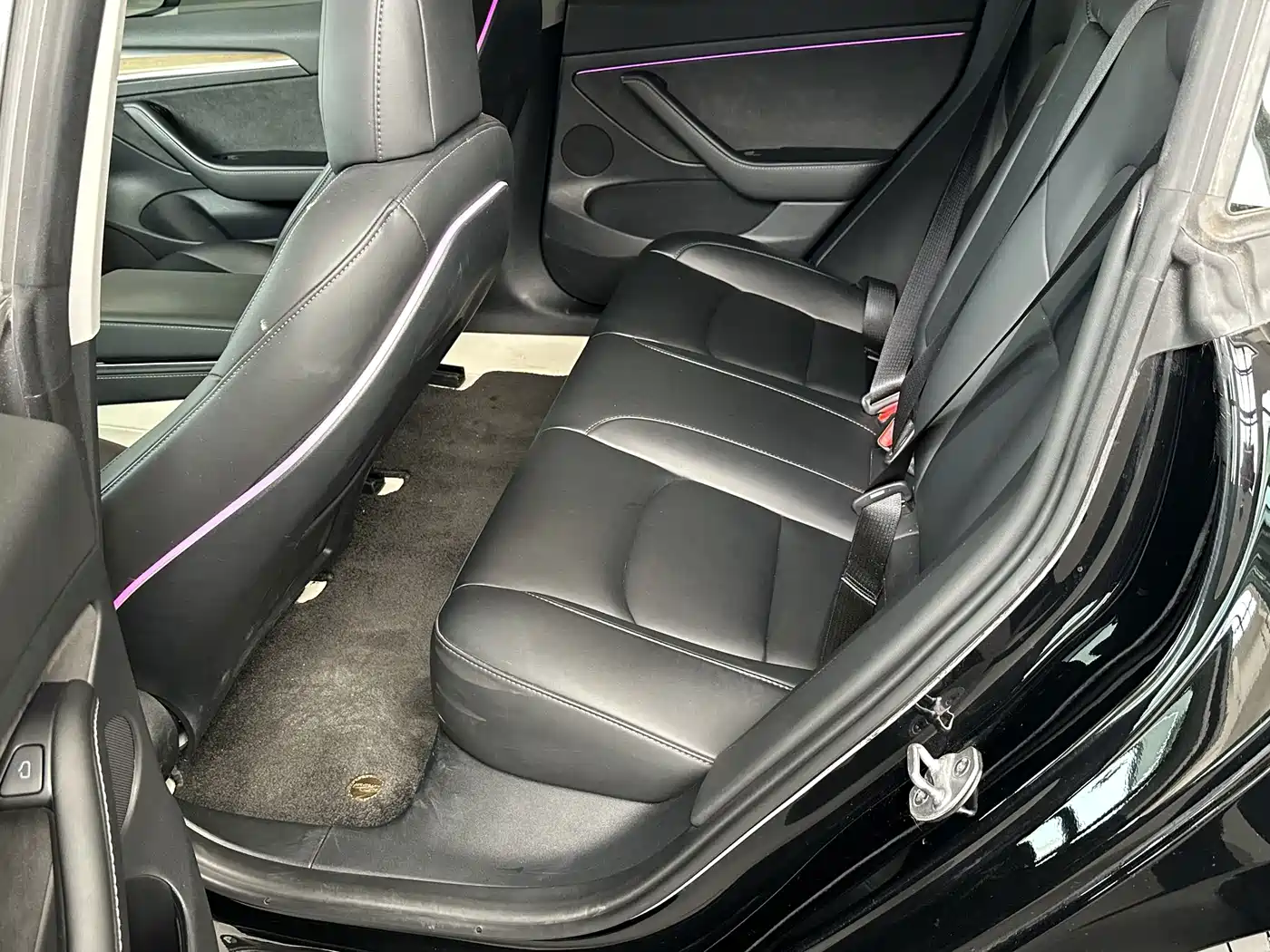 Фото 9 - Tesla Model 3