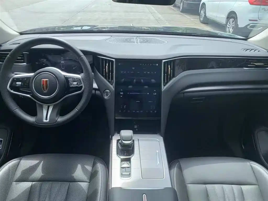 Hongqi HS7 PHEV 2024 2.0T PHEV 4WD Flagship Edition 6-seater фото 10