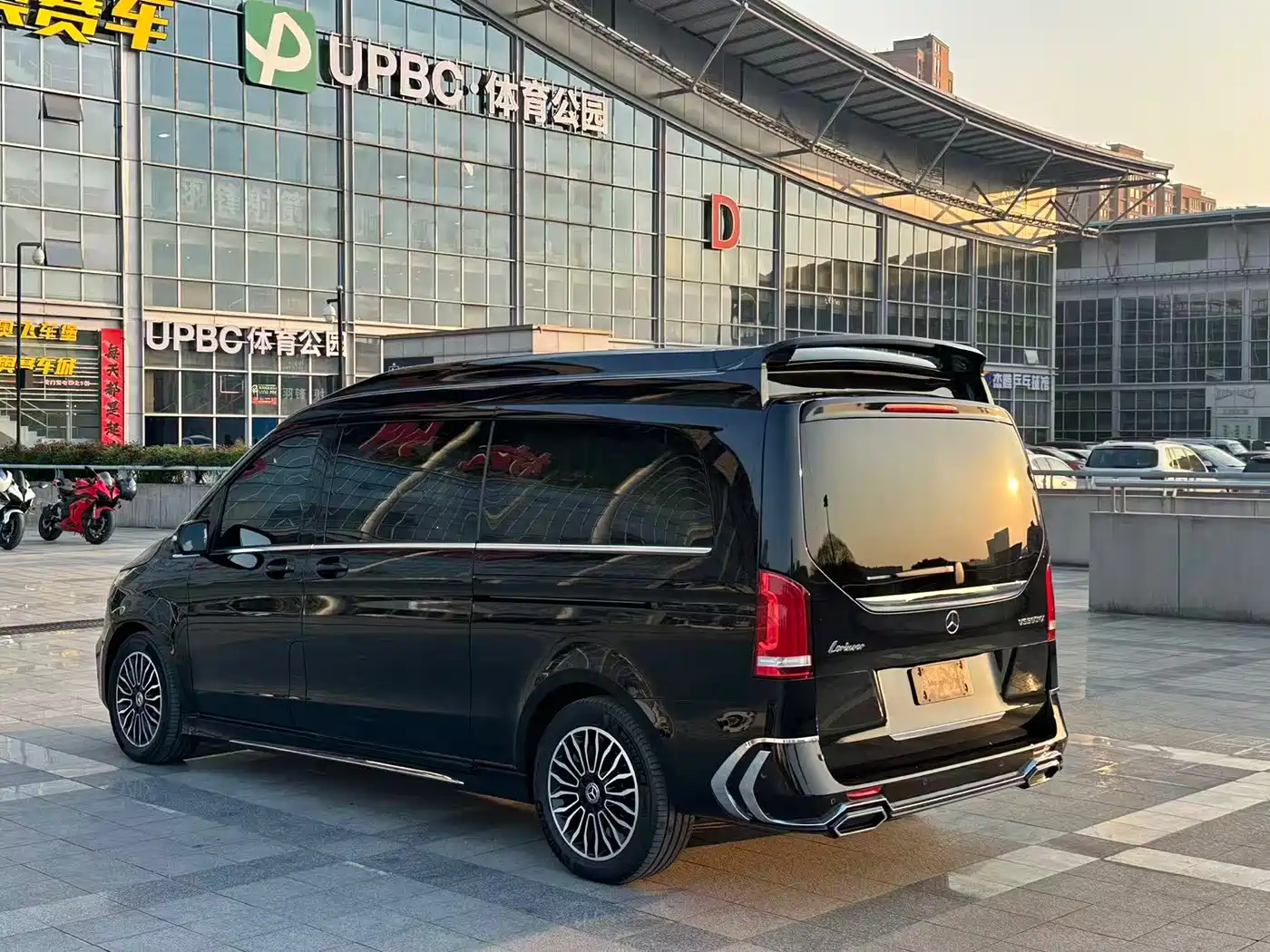 MERCEDES-BENZ V CLASS