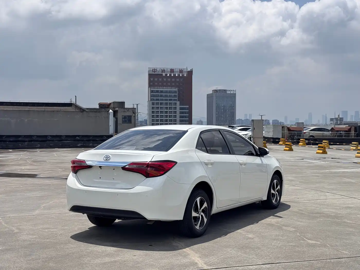 Toyota Levin 2018 185T CVT Luxury Edition фото 4
