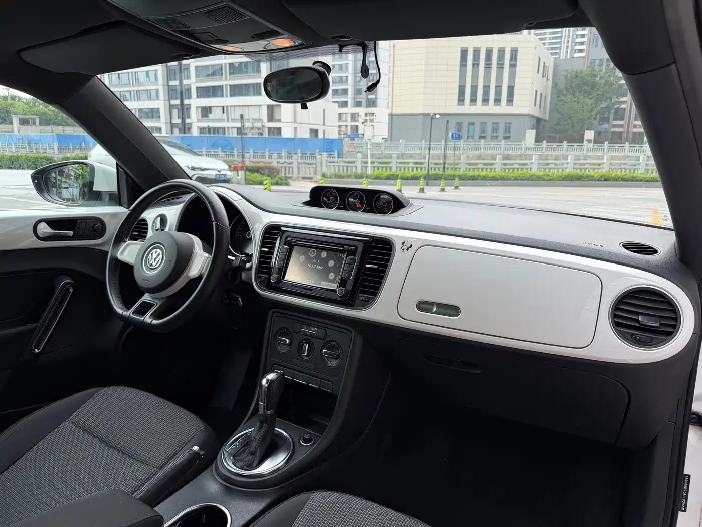Volkswagen Beetle 2014 1.4TSI Fashion Edition фото 7