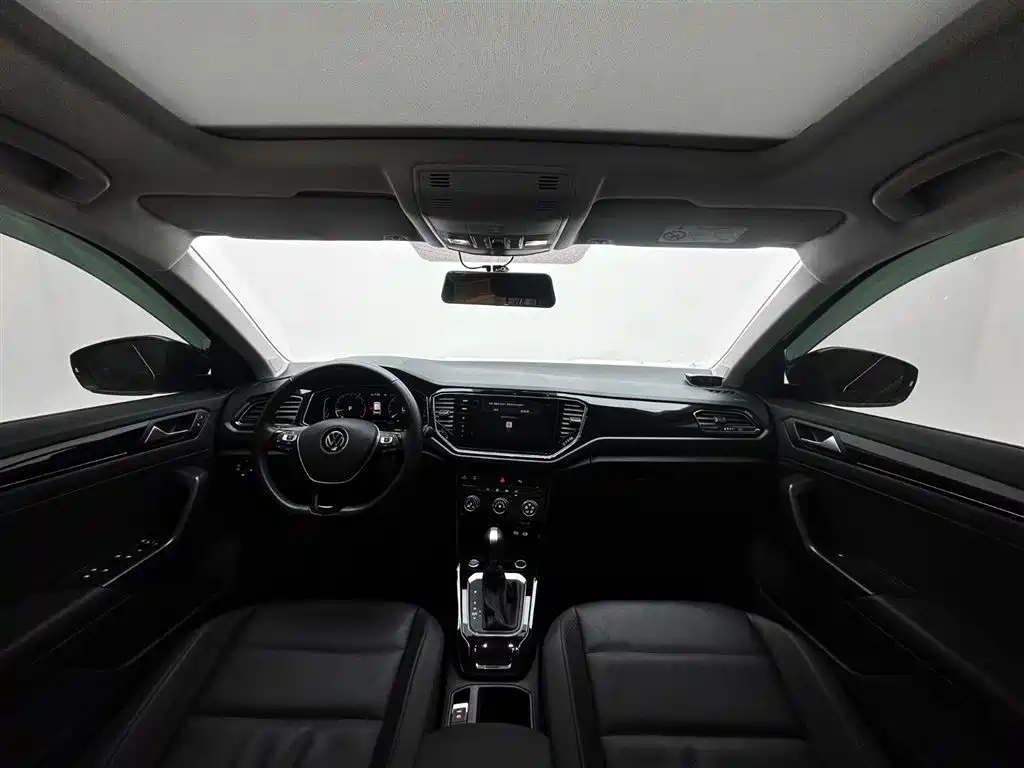 Volkswagen T-ROC 2022 280TSI DSG 2WD Comfort PLUS фото 10