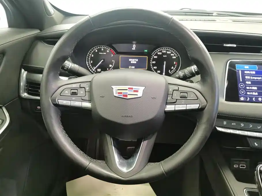 Cadillac XT4 2021 28T FWD Premium Edition фото 15
