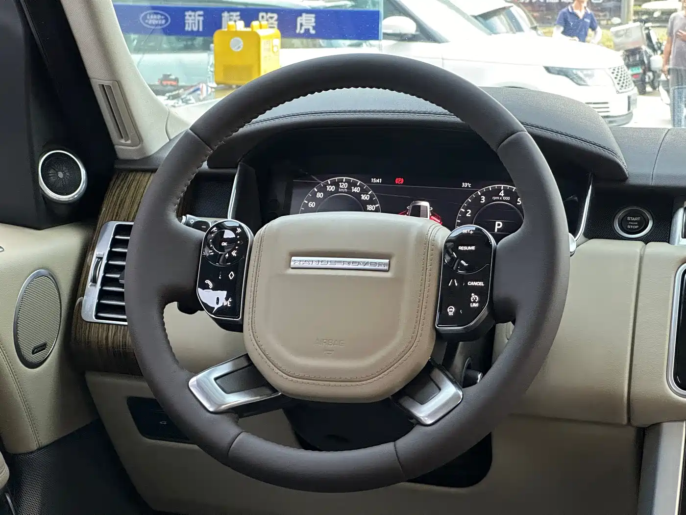 Land Rover Range Rover 2018 3.0 SC V6 Vogue Heritage Extended Edition фото 6