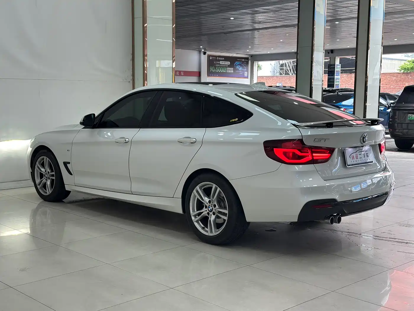 BMW 3 Series GT 2020 320i M Sport Package фото 18