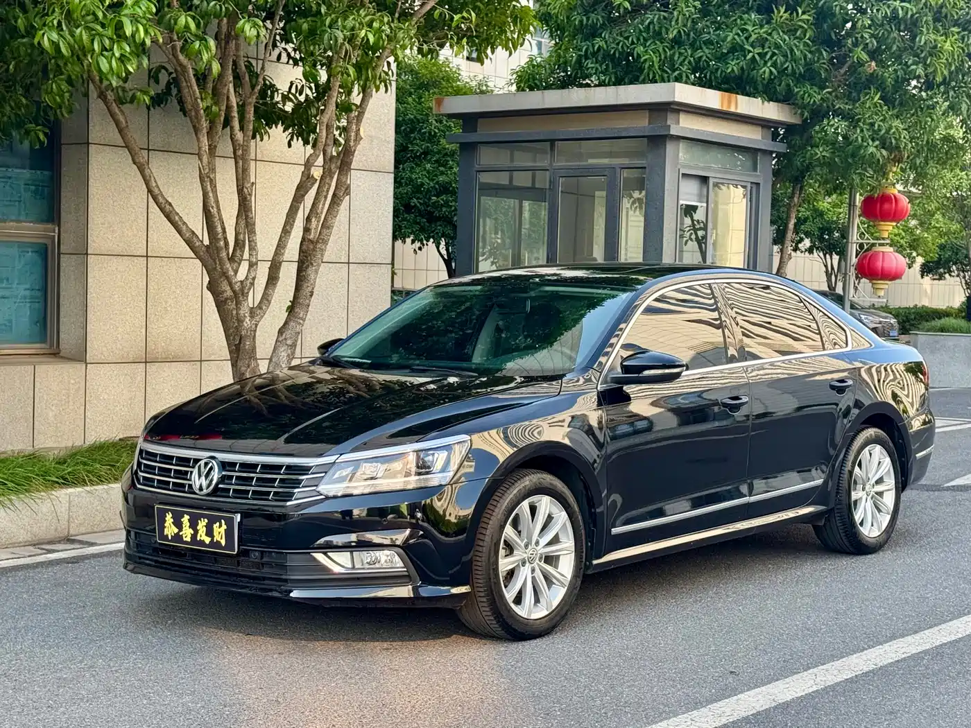 Volkswagen Passat 2017 330TSI DSG Prestige фото 2