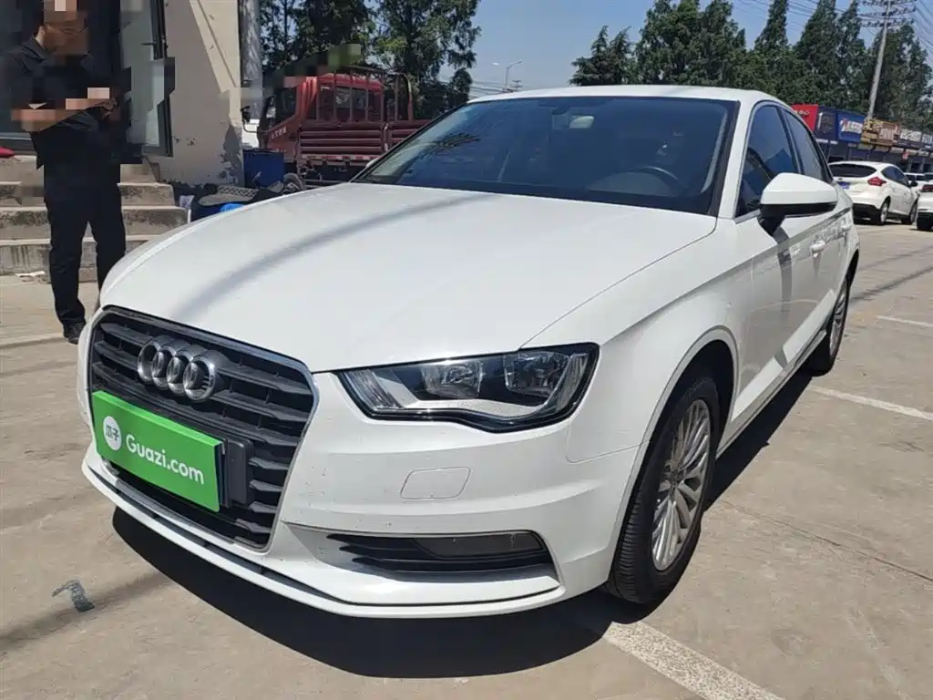 Audi A3 2016 Limousine 35 TFSI Progressive фото 2