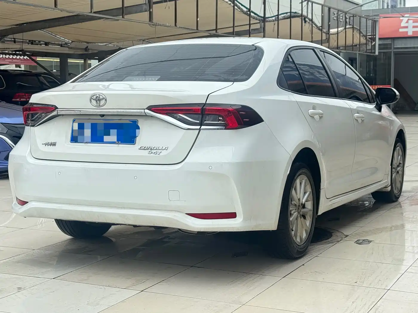 Toyota Corolla 2021 1.2T S-CVT Luxury Edition фото 4