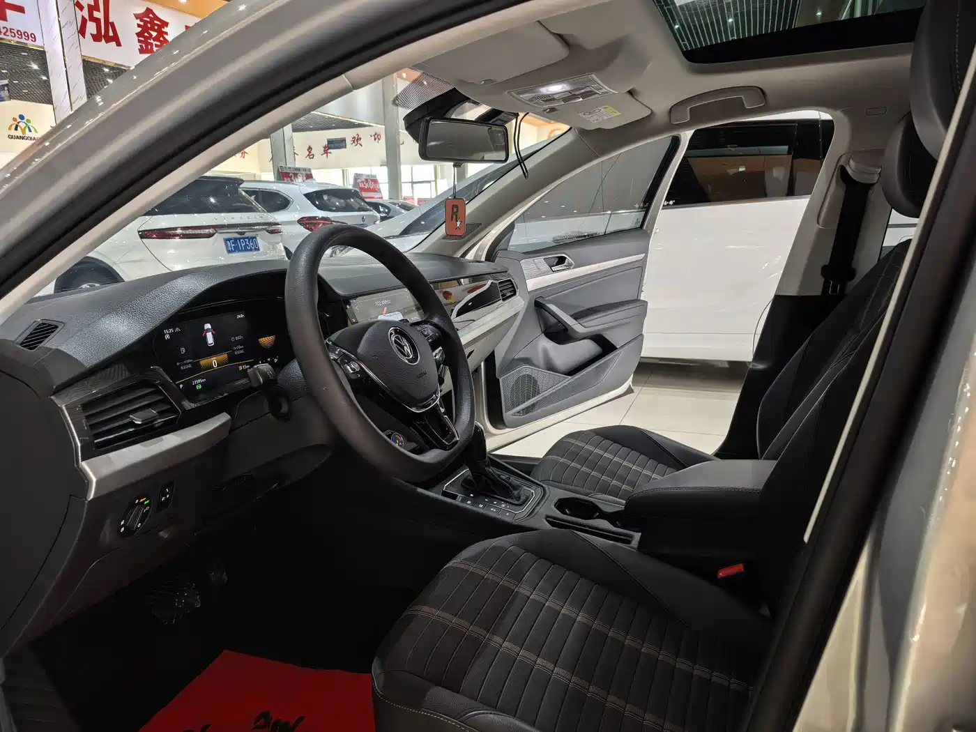 Volkswagen Lavida 2021 280TSI DSG Comfort Edition фото 13