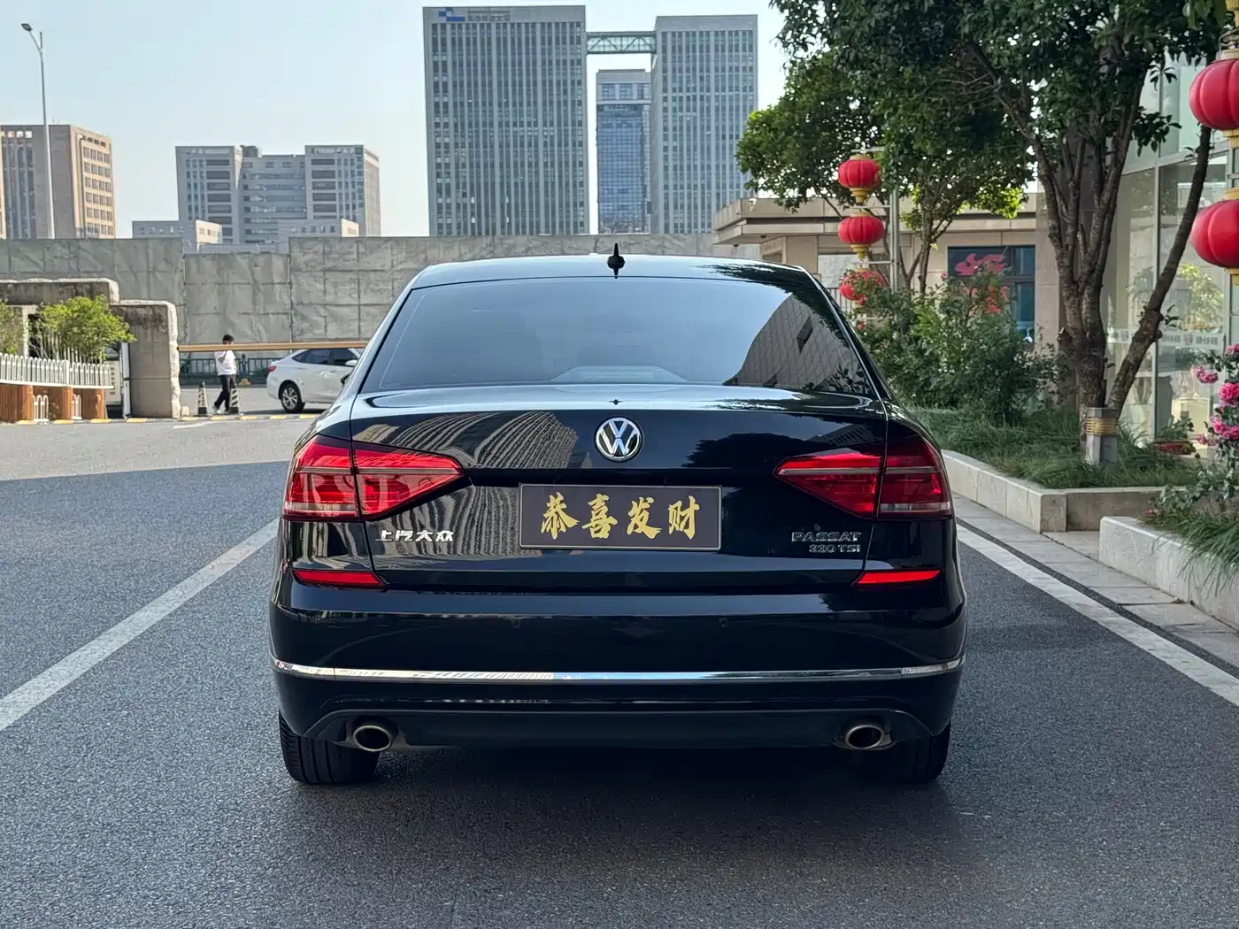 Volkswagen Passat 2017 330TSI DSG Prestige фото 8