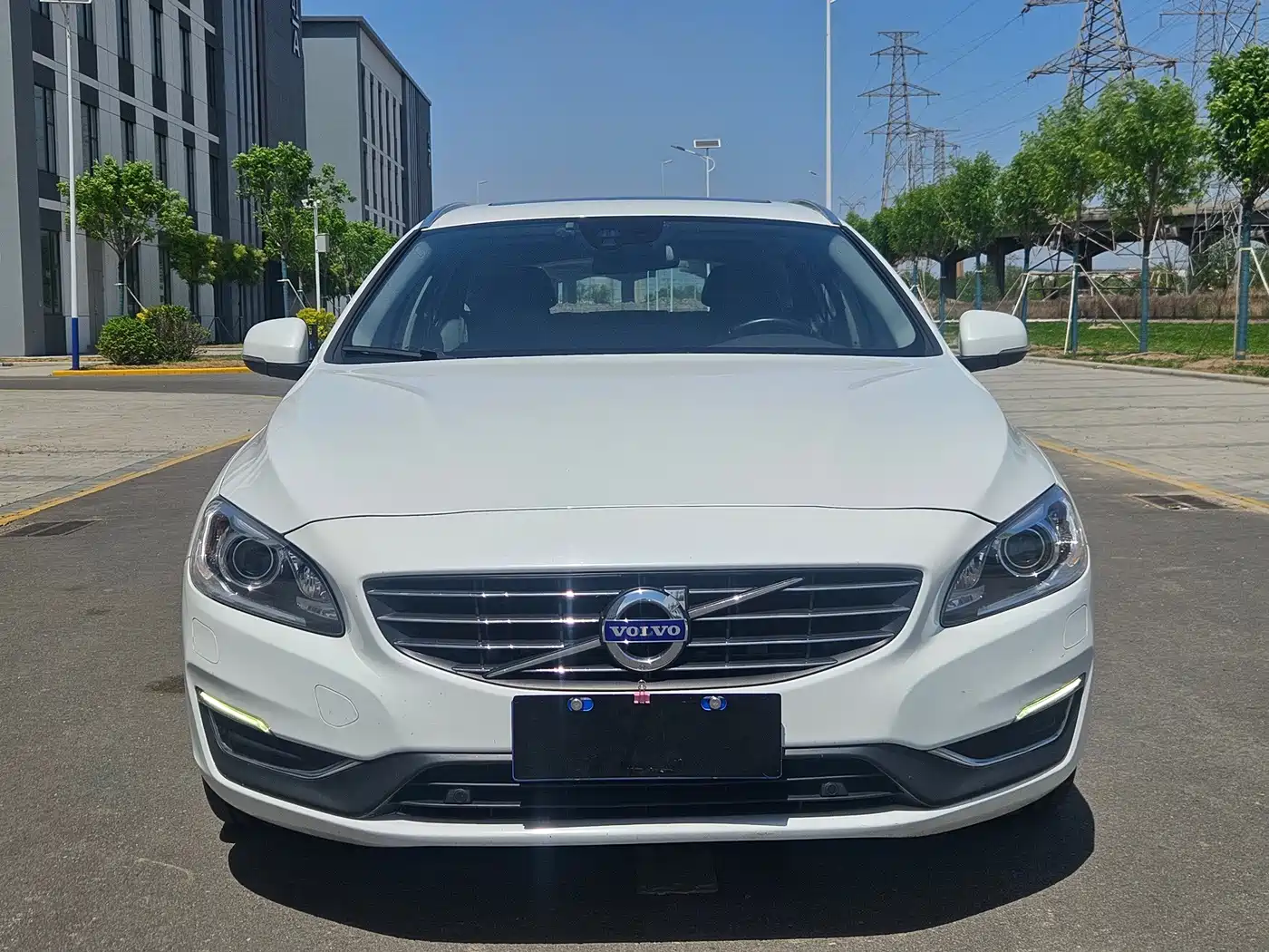 Volvo V60 2013 2014 T5 Zhiyi Edition