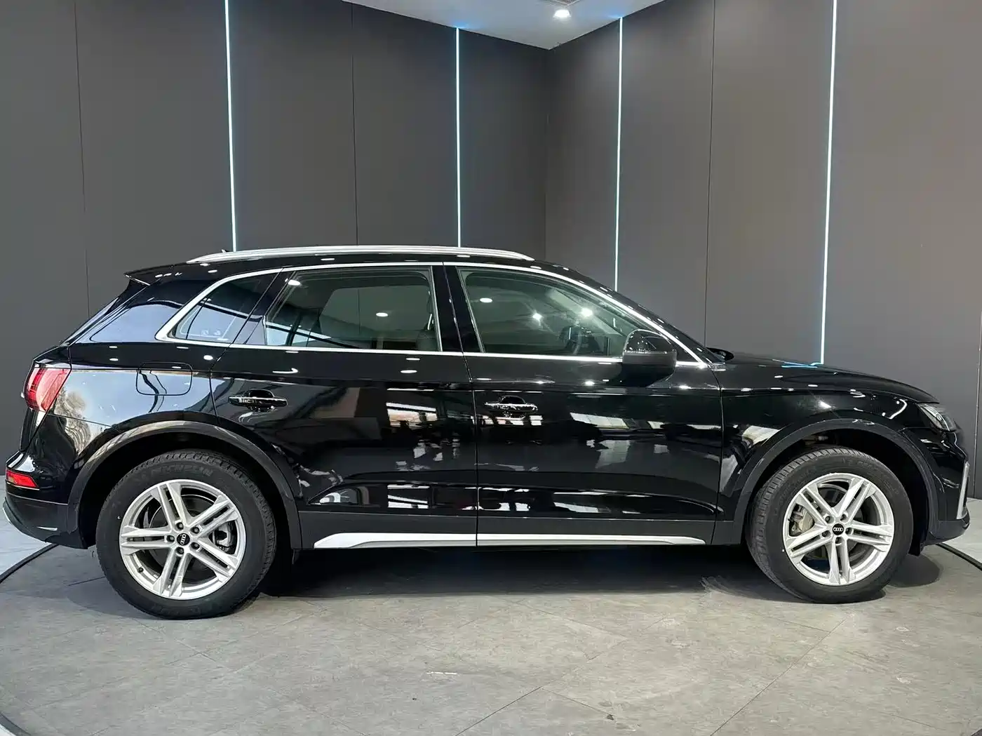 Audi Q5L 2022 40T Fashion Elegance фото 5
