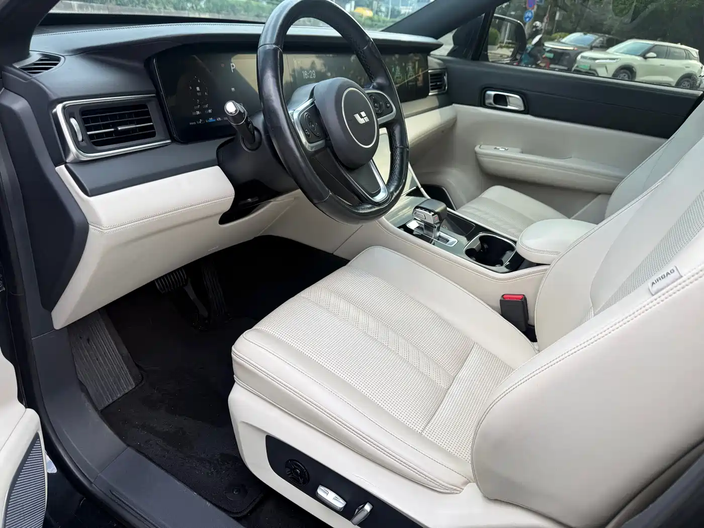 Фото 8 - Li Auto Li ONE