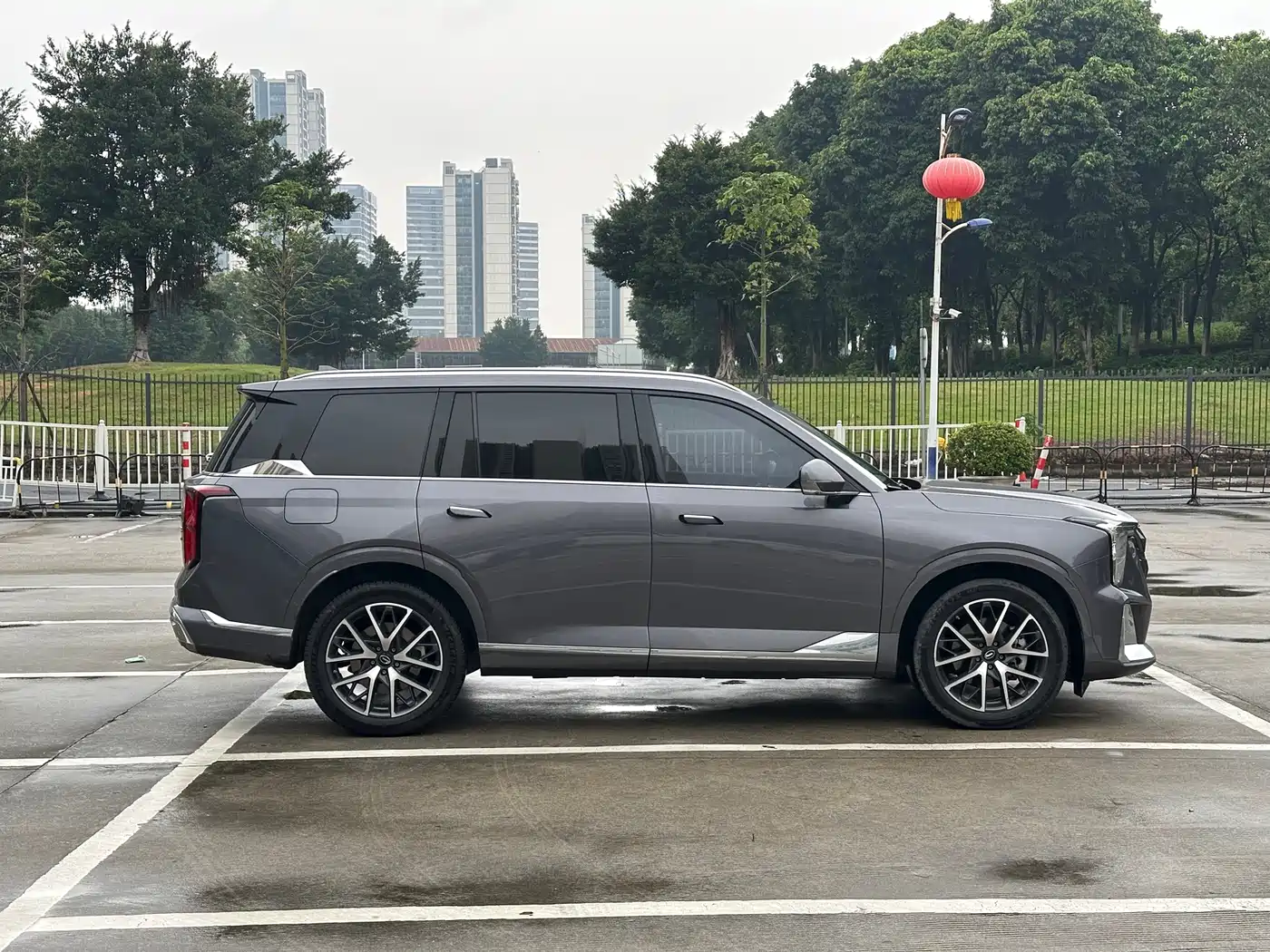 GAC Trumpchi Trumpchi GS8 2022 Dual Engine Series 2.0TM 2WD Premium Edition (6-Seater) фото 29