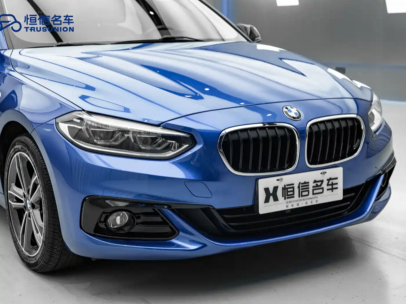 BMW 1 Series 2017 118i Sport фото 8