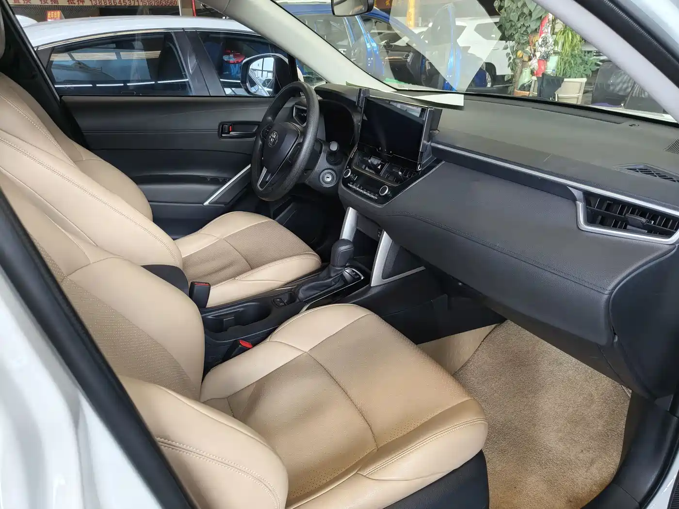 Toyota Frontlander 2024 2.0L CVT Elite Edition фото 6