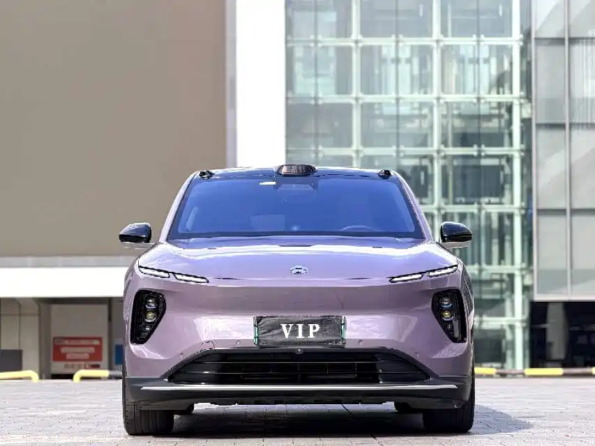 Photo 2 - NIO EC6
