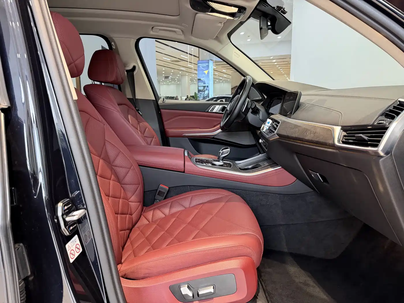 BMW X5 2022 xDrive 30Li Premium M Sport Package фото 16