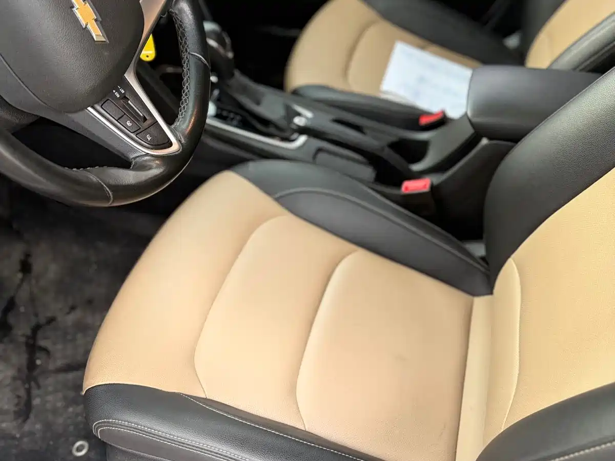 CHEVROLET CRUZE