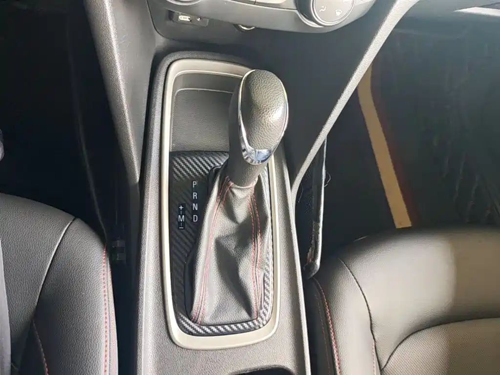 Chevrolet Monza 2019 RS 330T Auto Smooth Edition China VI фото 14