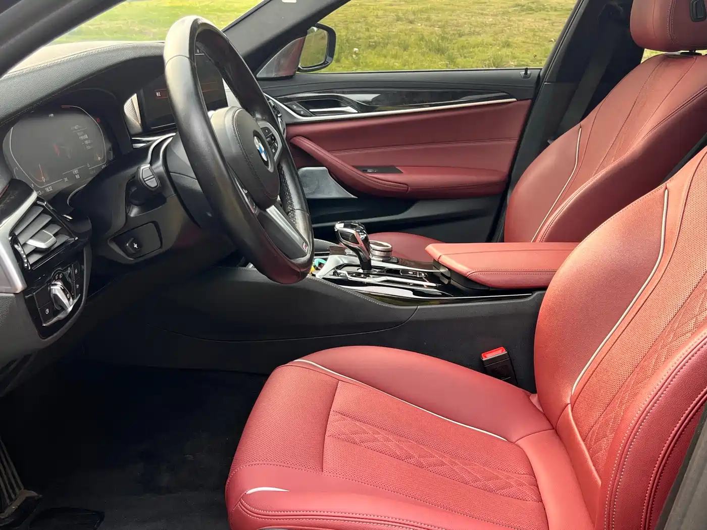 BMW 5 Series 2022 Model Second Facelift 525Li M Sport Package фото 5
