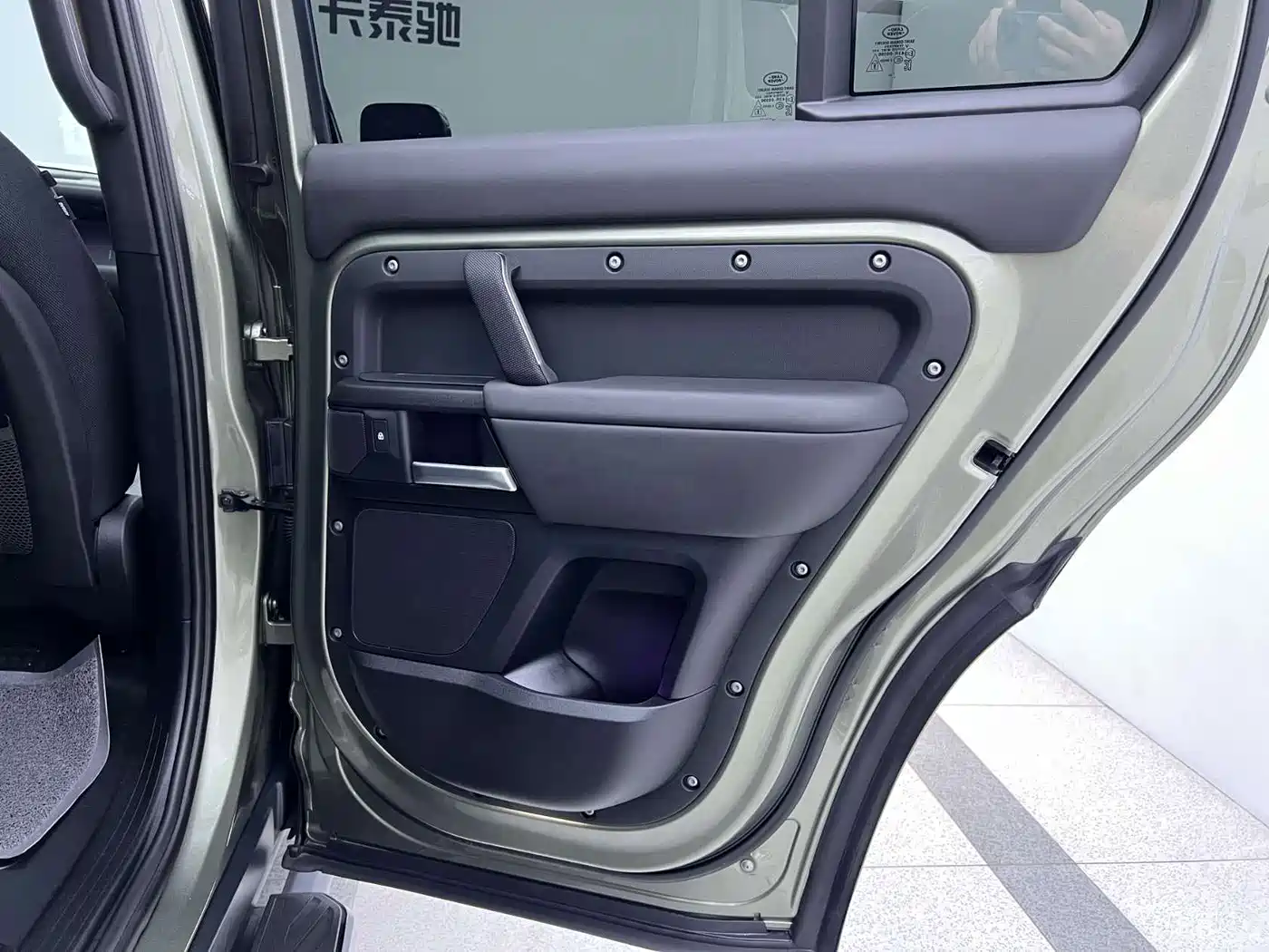 Land Rover Defender 2025 2025 110 3.0T P400 -Dynamic HSE