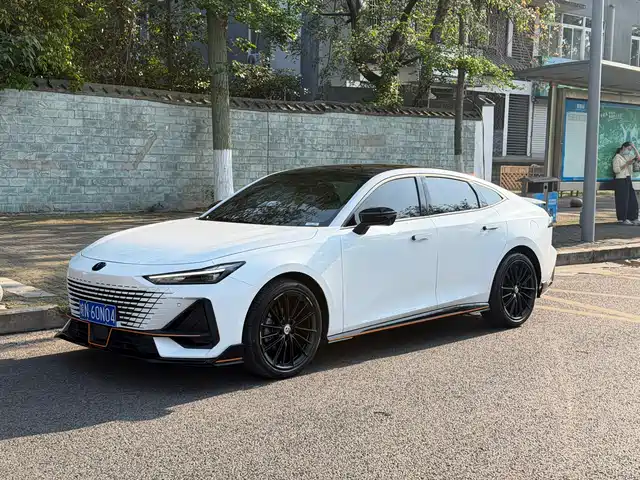 Changan UNI-V 1.5T, Спорт