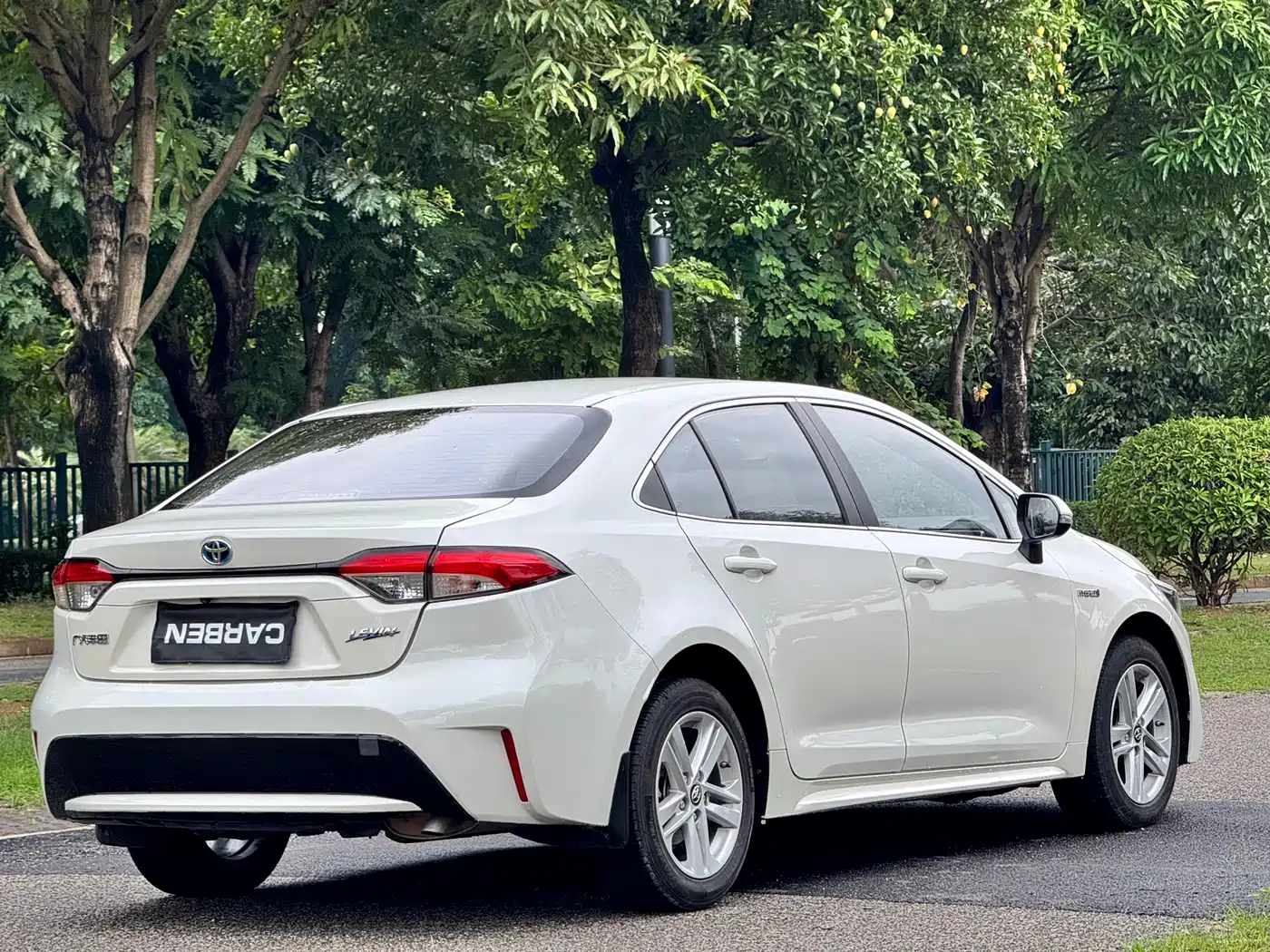 Toyota Levin 2019 Hybrid 1.8H E-CVT Luxury Edition China VI фото 16