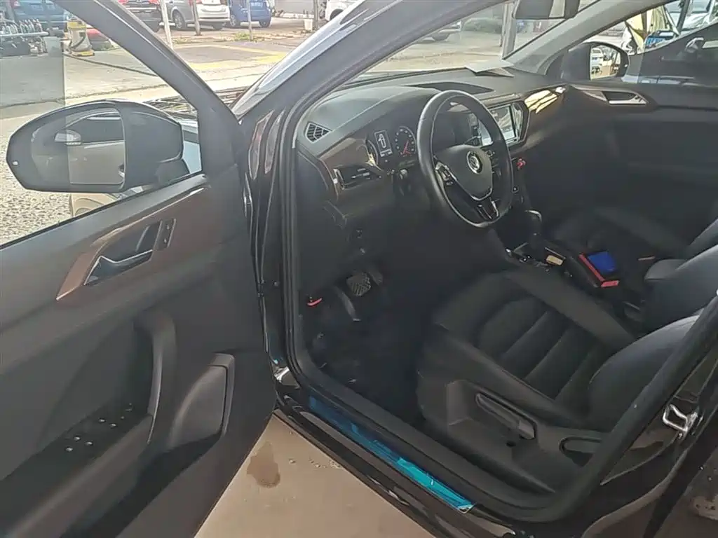 Volkswagen Tharu 2019 280TSI 2WD Luxury Edition China V фото 16