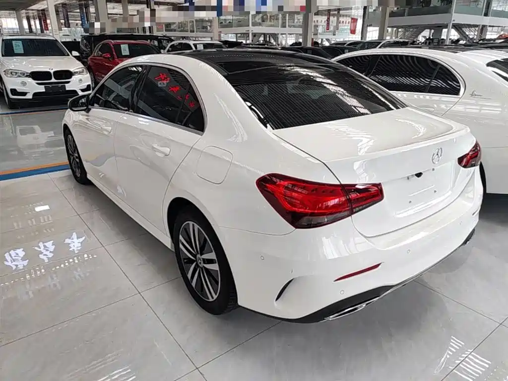 Mercedes-Benz A-Class 2020 A 180 L Sport Sedan фото 5