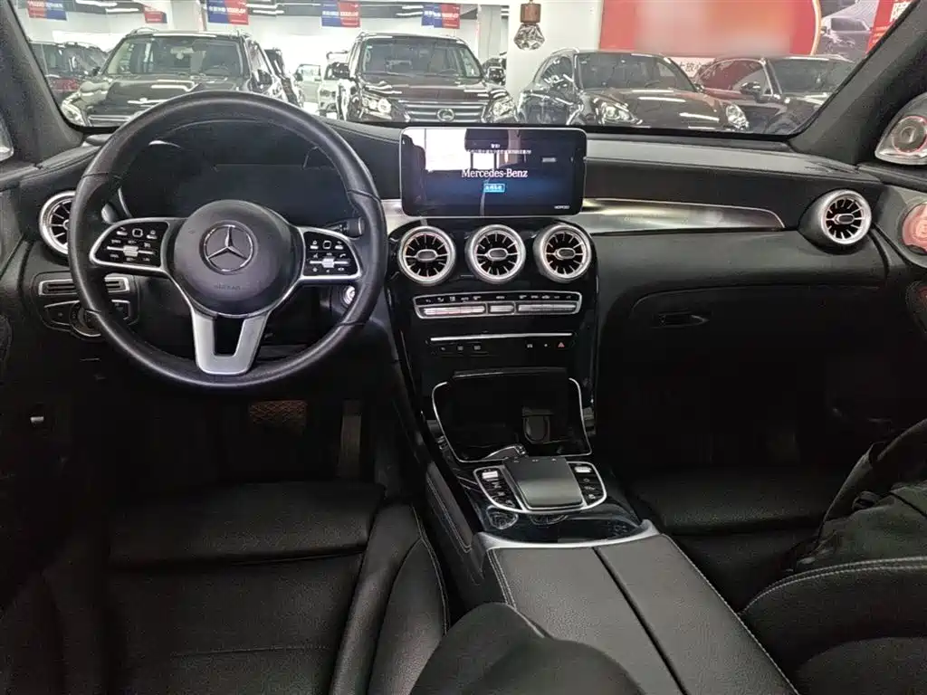 Mercedes-Benz GLC 2020 Facelift GLC 260 L 4MATIC Dynamic фото 10