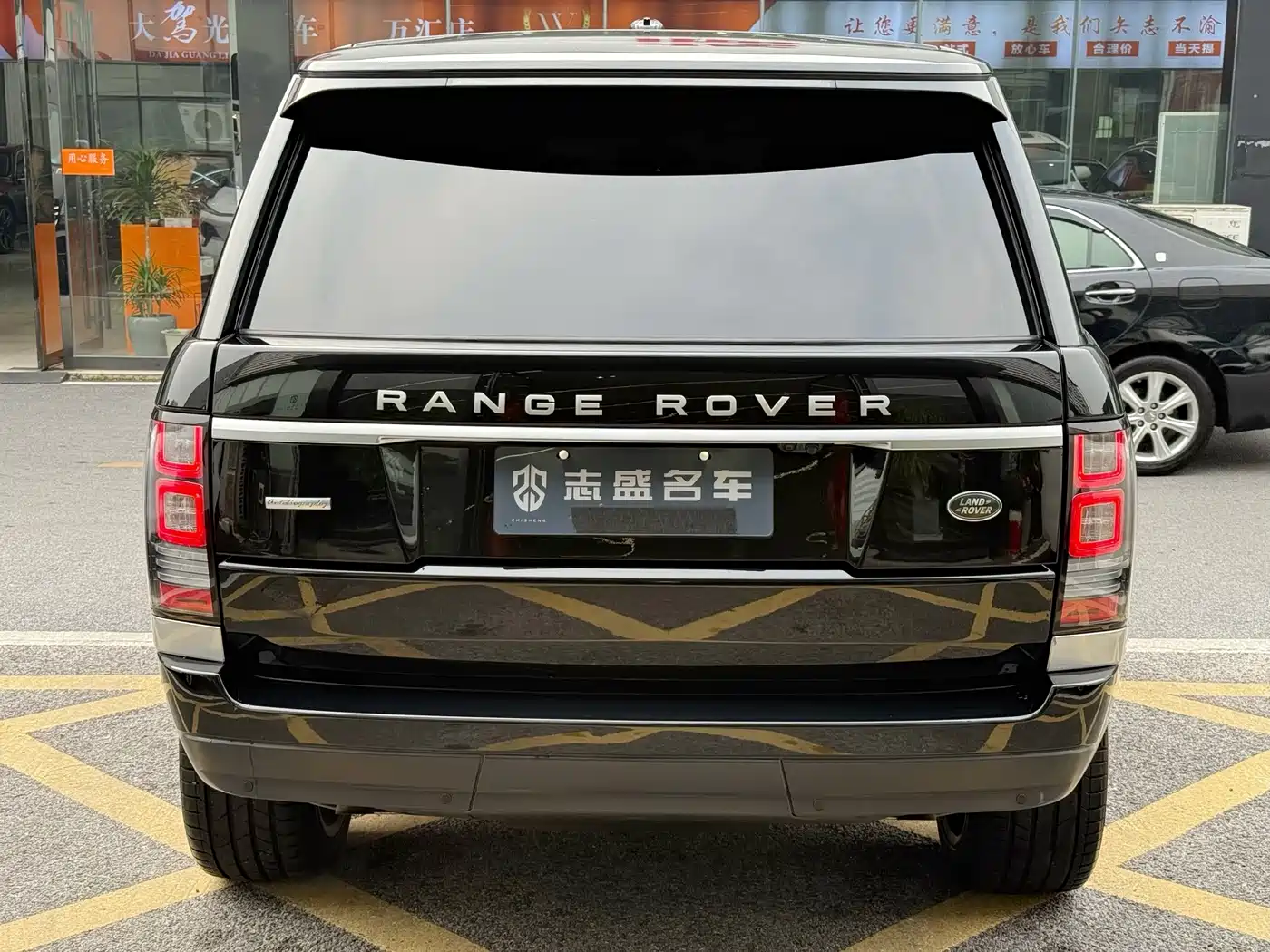 Land Rover Range Rover 2015 3.0 TDV6 Vogue SE Genesis Extended Edition фото 7