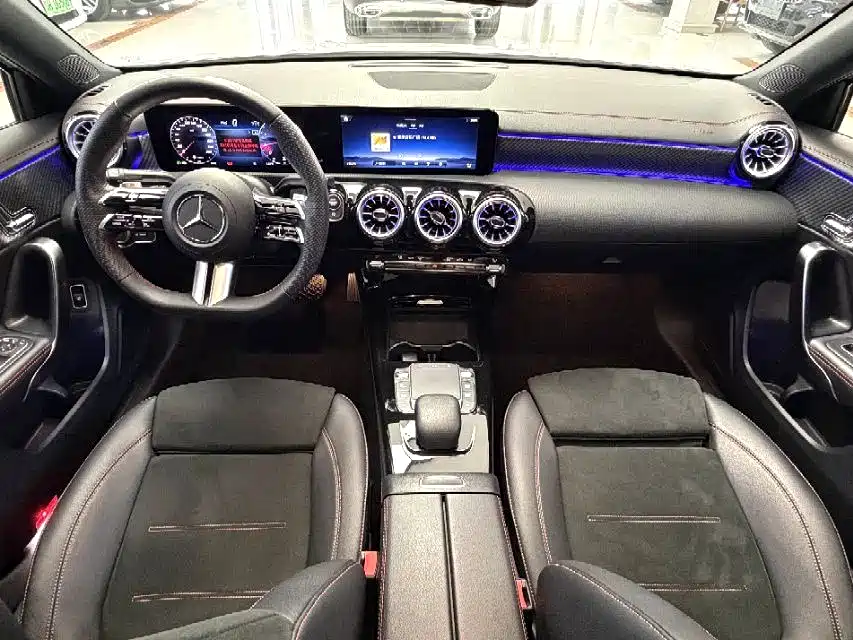 Mercedes-Benz A-Class 2023 A 200 L Fashion фото 6