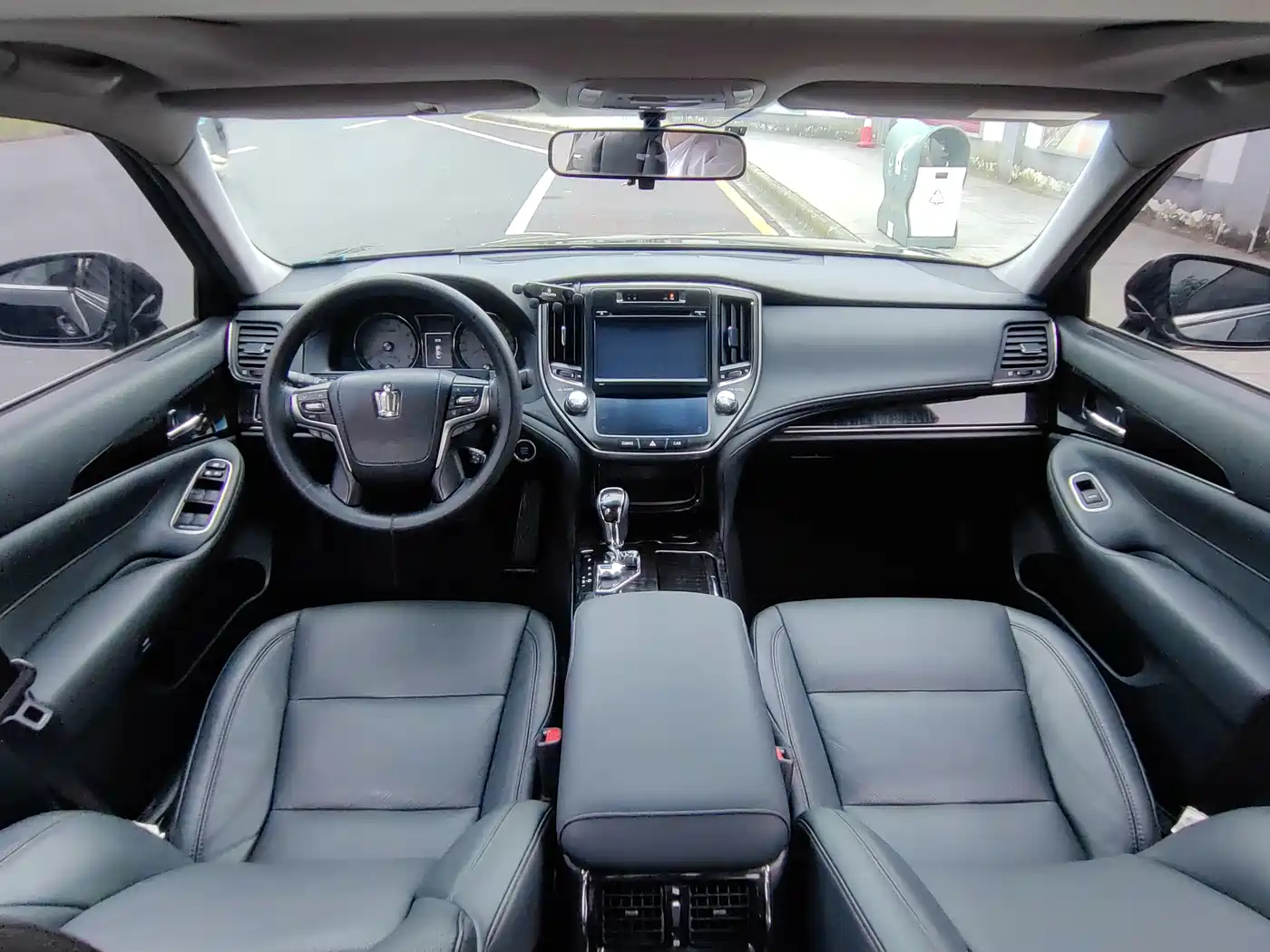 Toyota Crown 2017 2.0T Sport Edition фото 6