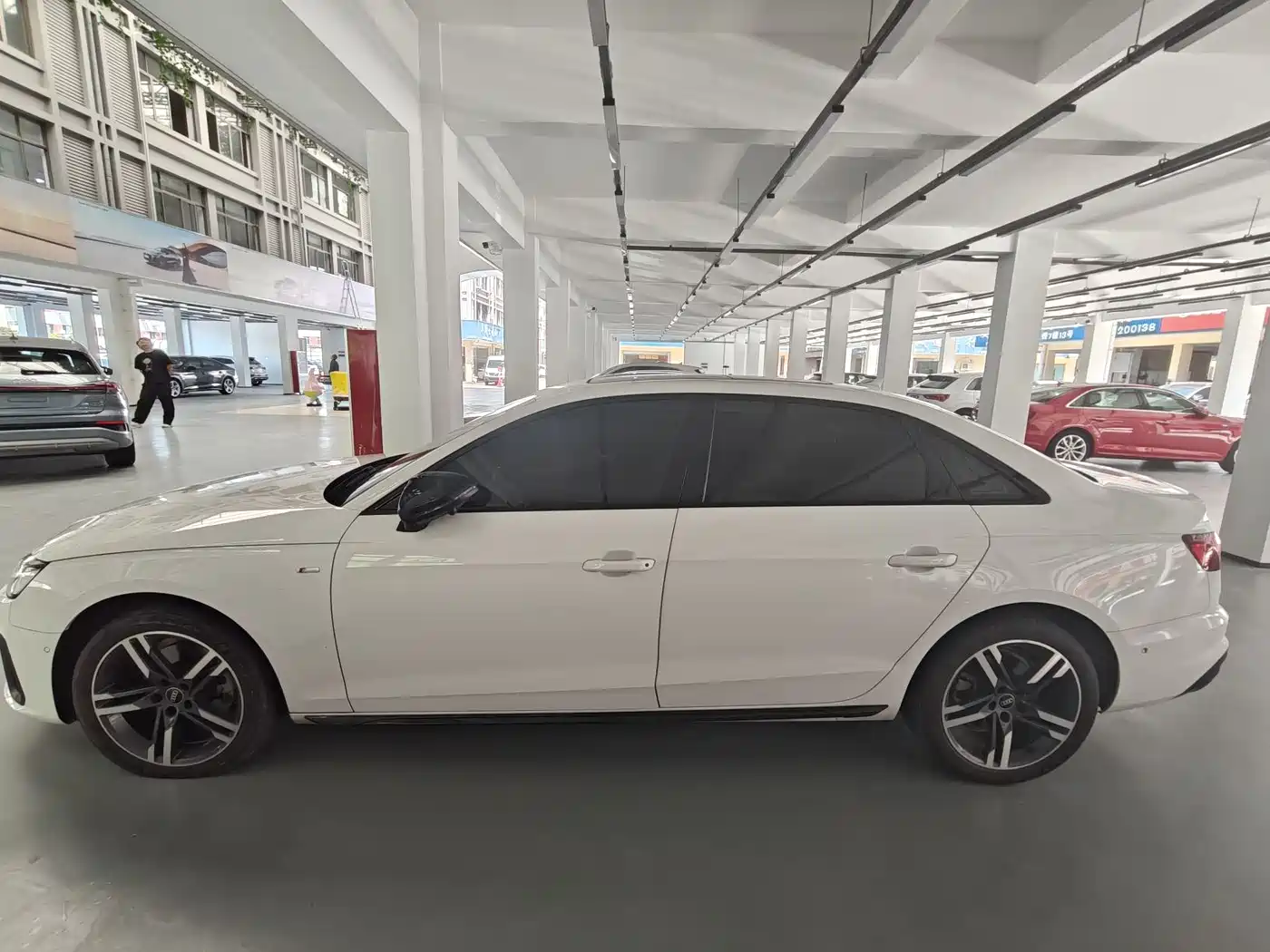Audi A4L 2022 40 TFSI Luxury Dynamic фото 3