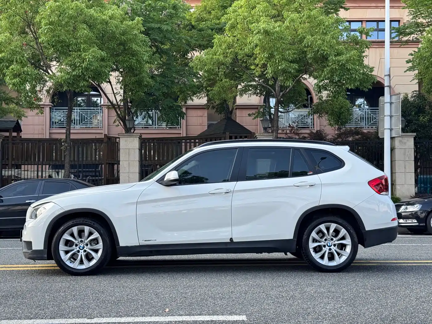 BMW X1 2013 sDrive18i Fashion фото 16