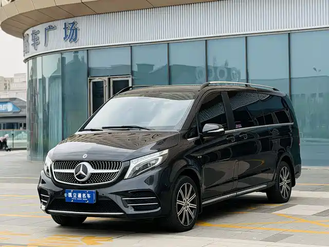 Mercedes-Benz V V 260 L, Длинная база, Люкс