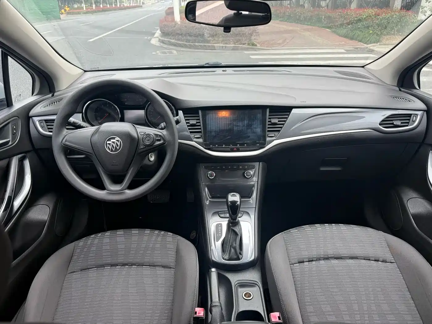 Buick Verano 2018 Hatchback 15S Automatic Progressive фото 9