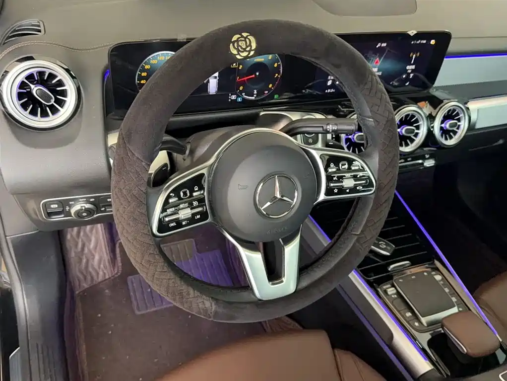 Mercedes-Benz GLB 2023 Facelift GLB 200 Dynamic фото 3
