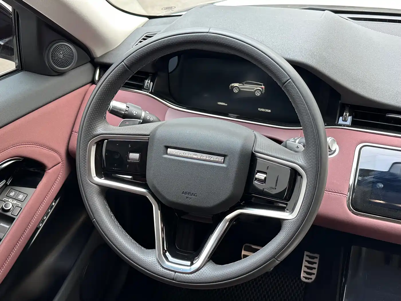 Land Rover Range Rover Evoque 2022 Facelift Range Rover Evoque L 249PS R-Dynamic Luxury фото 8