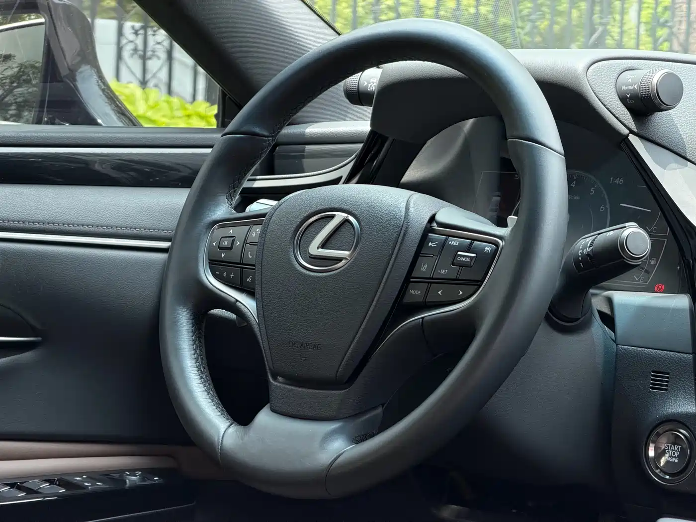 Lexus ES 2023 200 Excellence Edition фото 5