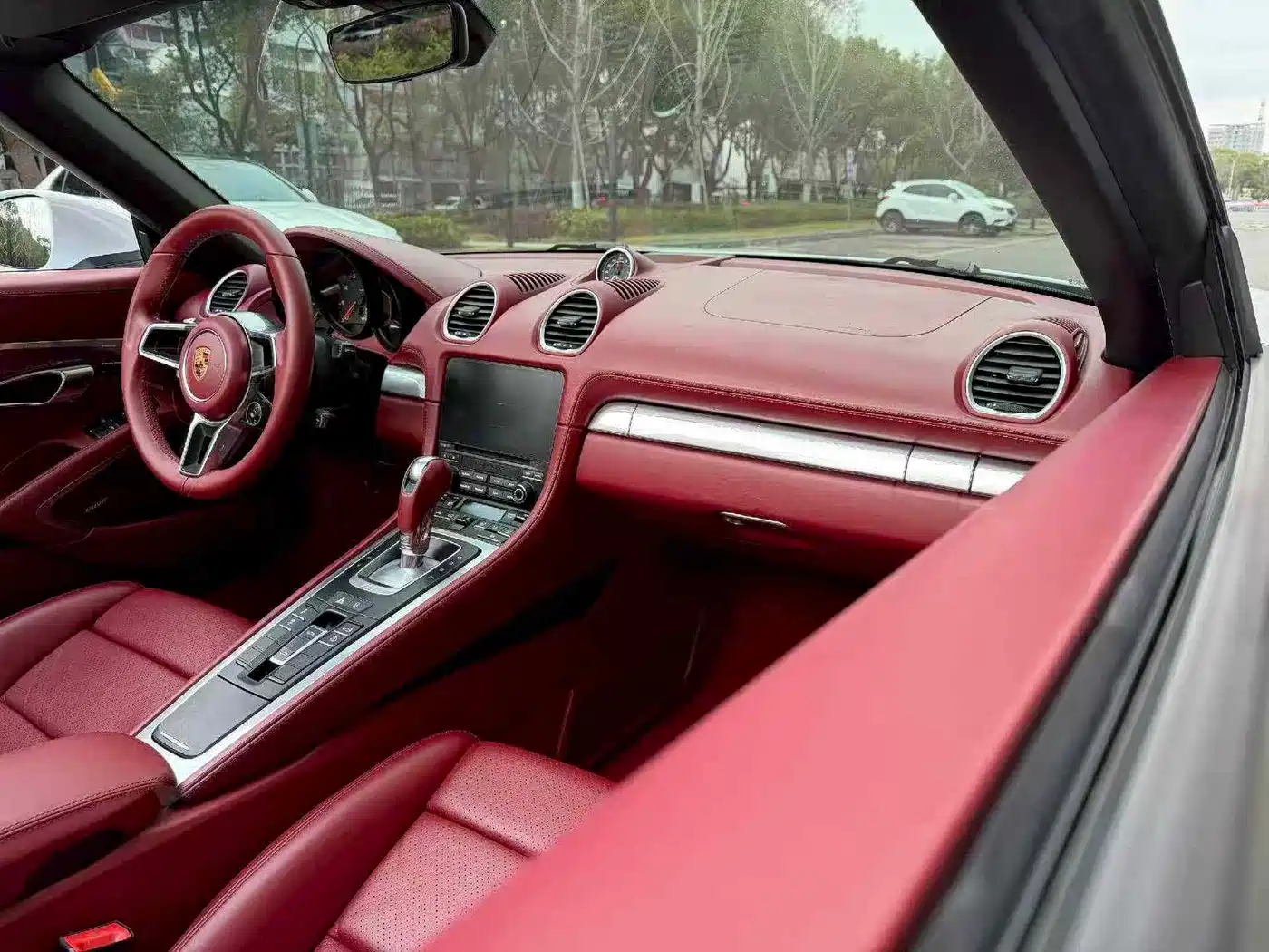 Porsche 718 2018 Boxster 2.0T фото 6