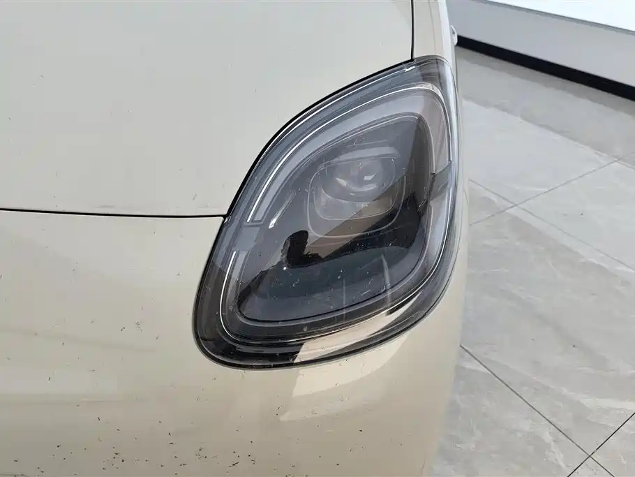 WULING AUTOMOBILE HONGGUANG MINIEV