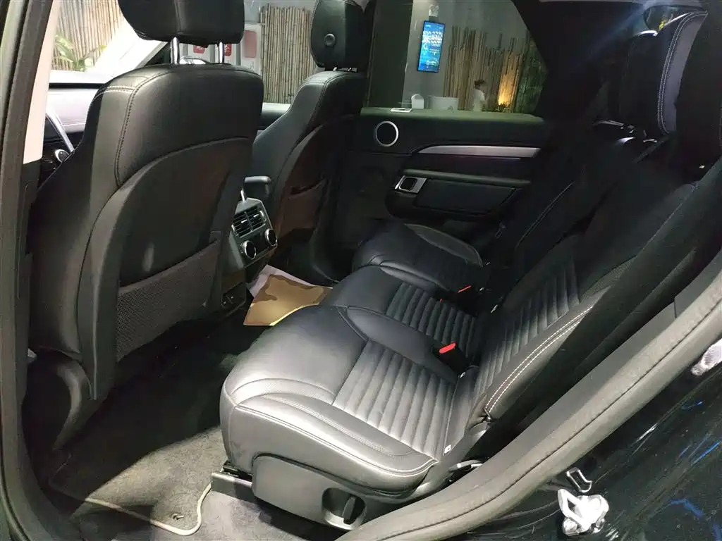Land Rover Discovery 2023 Facelift 360PS R-Dynamic S фото 17